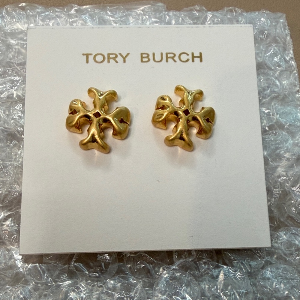Tory Burch Roxanne T Stud Earrings